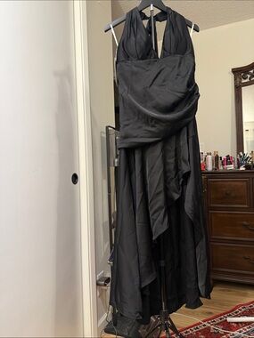 Class and Fashion Black Satin Halter Dress Cowl Neckline Draped Wrap Skirt Size8